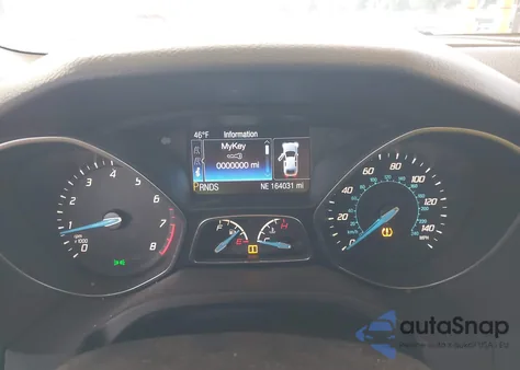 2014 Ford Focus Titanium z USA, uszkodzony, nr VIN 1FADP3J28EL211229